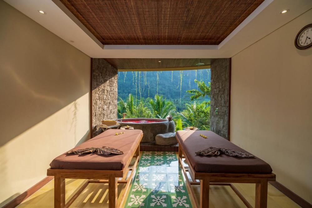 Wapa Di Ume Sidemen Otel Dış mekan fotoğraf Spa at the resort