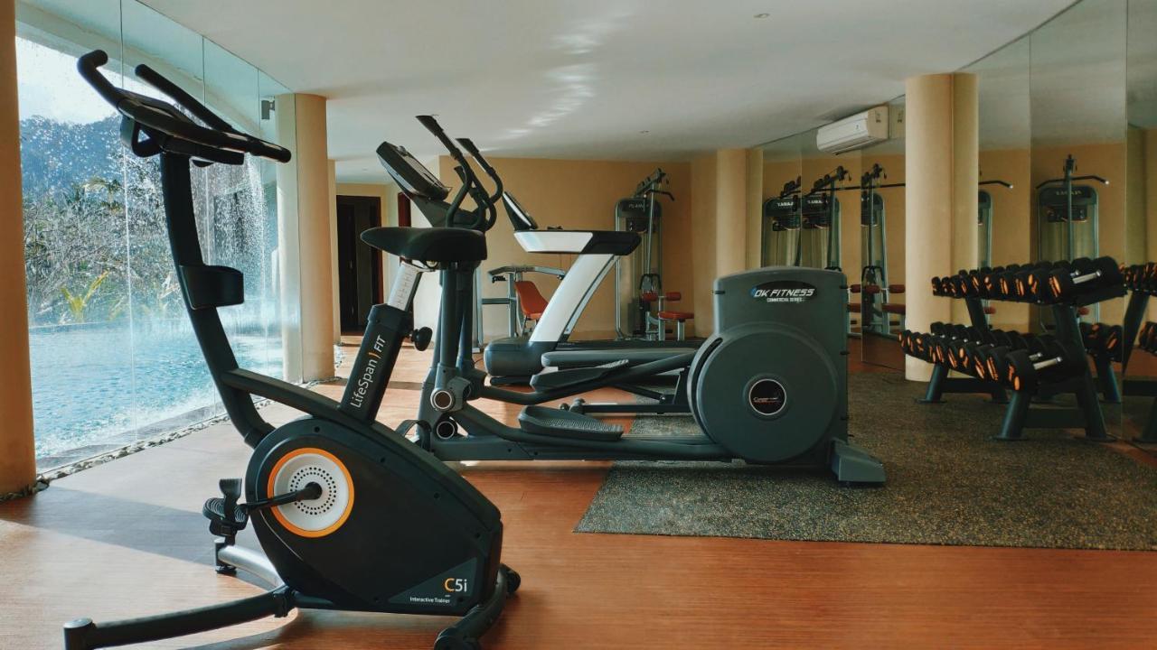 Wapa Di Ume Sidemen Otel Dış mekan fotoğraf A gym in a hotel